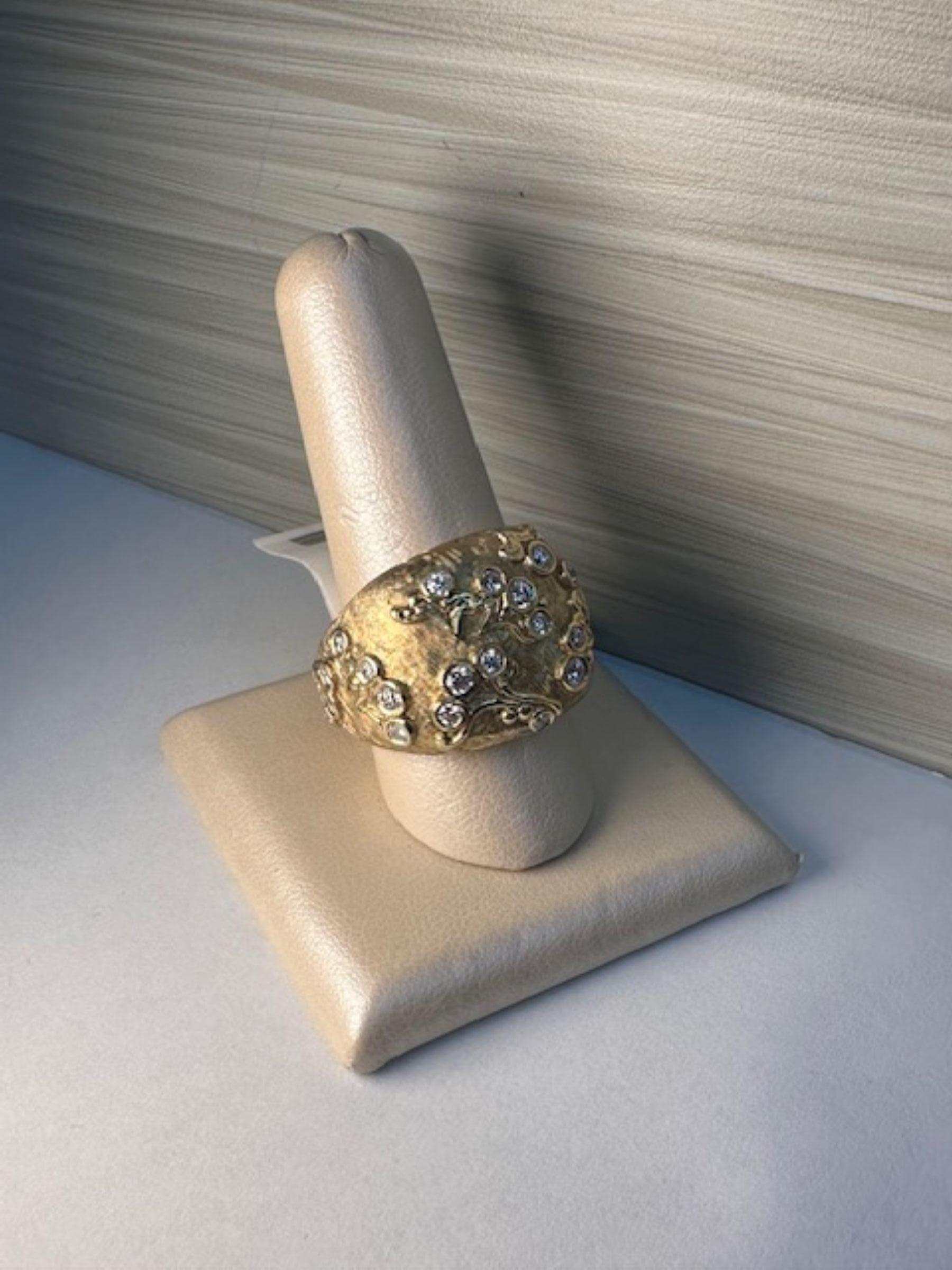 Bague jaune unique avec diamants en vente 1