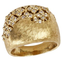 Einzigartiger gelber Ring mit Diamanten