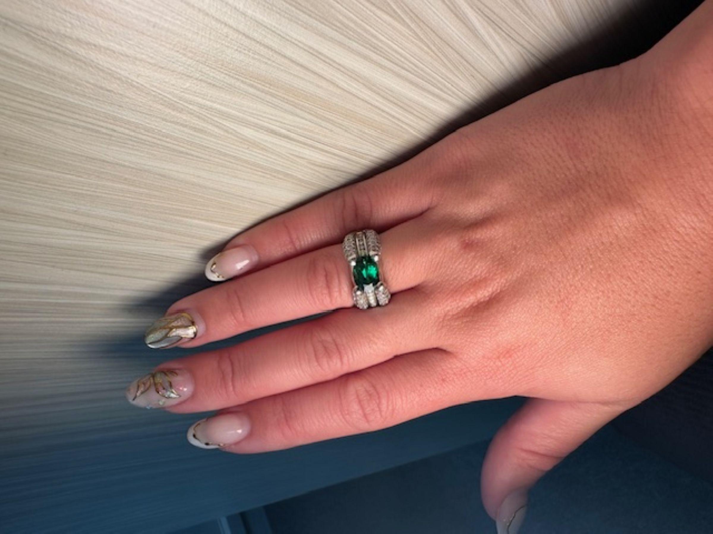Strahlender 2,16-karätiger Tsavorit-Ring aus 14 Karat Weißgold. Ein einzigartiges Statement der Eleganz im Angebot 5