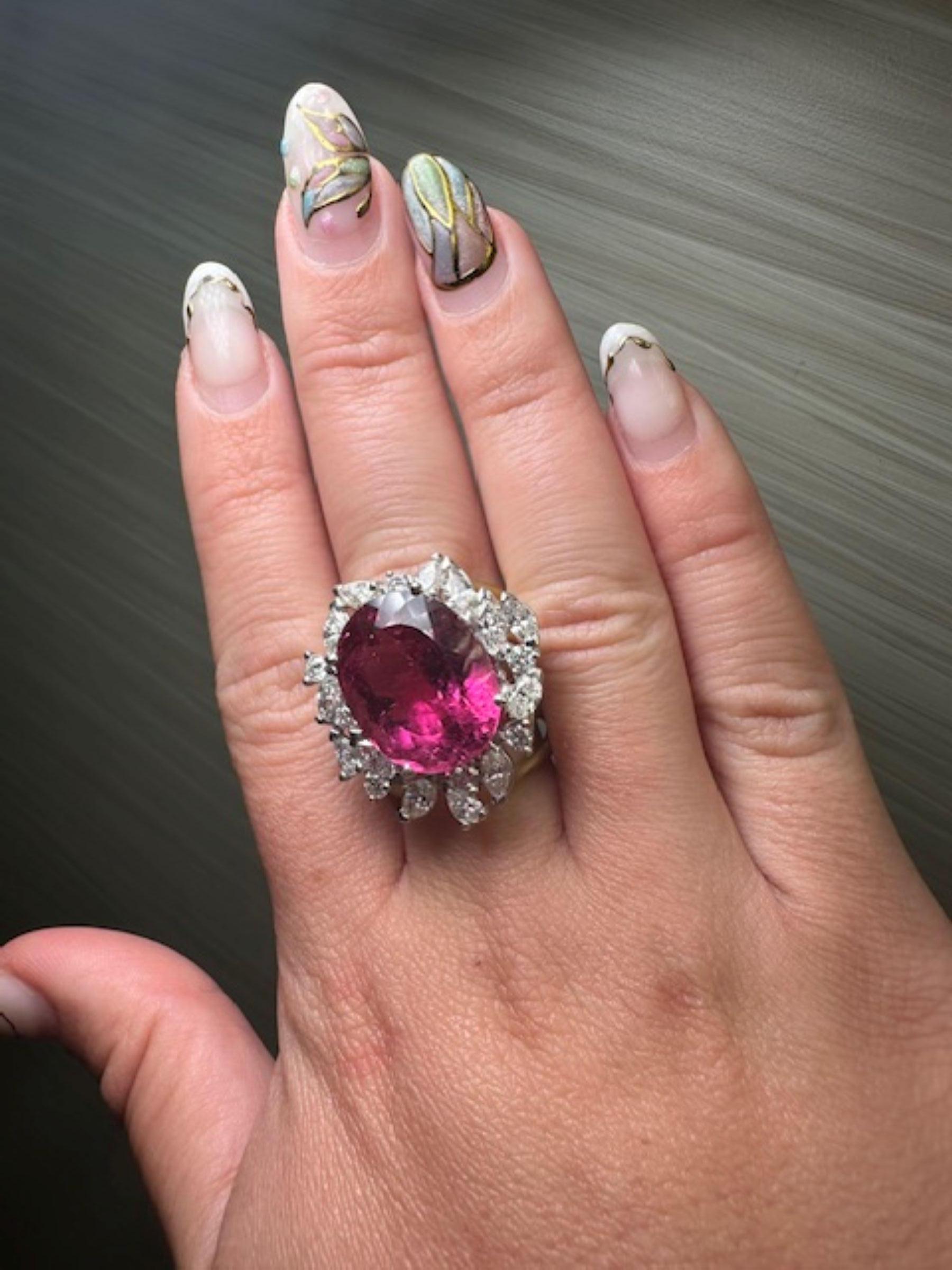 STAMBOLIAN- Bague en tourmaline rose de 19,20ct avec 3,25ct de diamants en jaune 18K en vente 1