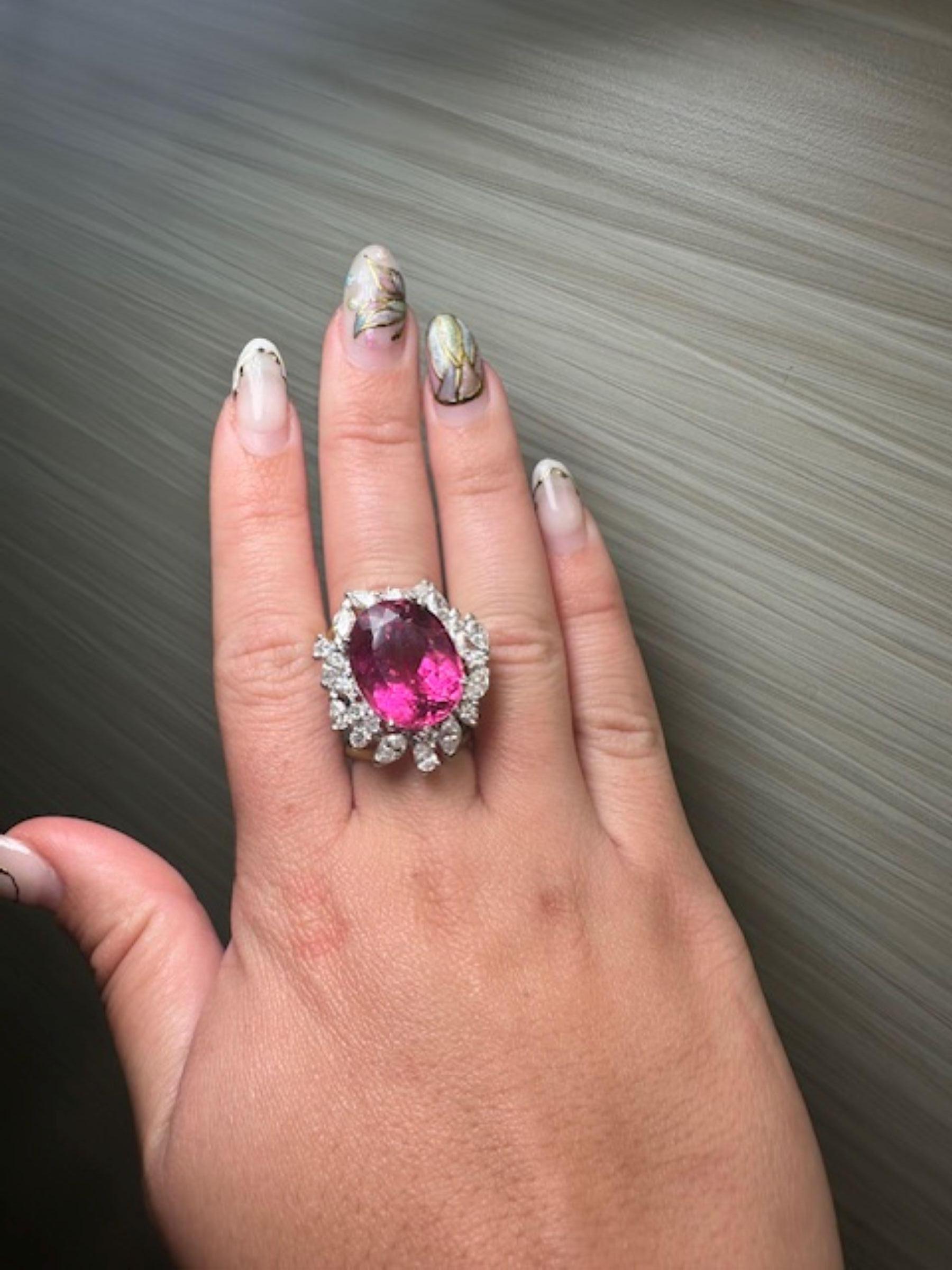 STAMBOLIAN- Bague en tourmaline rose de 19,20ct avec 3,25ct de diamants en jaune 18K en vente 2