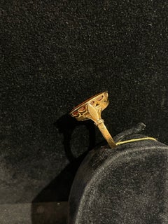 Anillo vintage portugués de oro de 19,2K con un cabujón de ágata ovalado