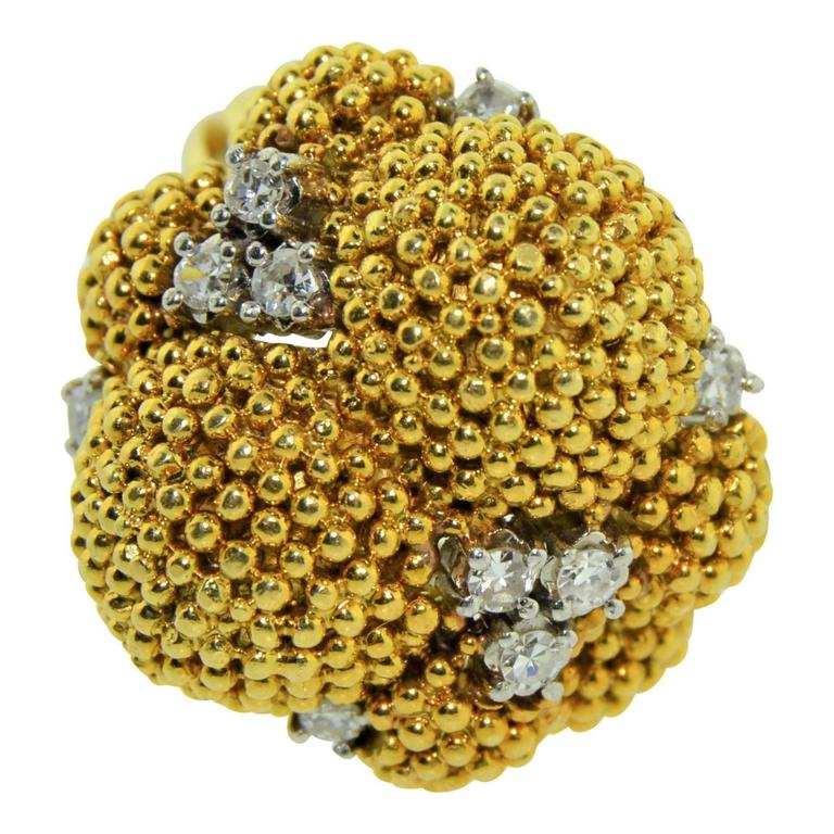 Diamond Gold Cluster Ring For Sale at 1stdibs