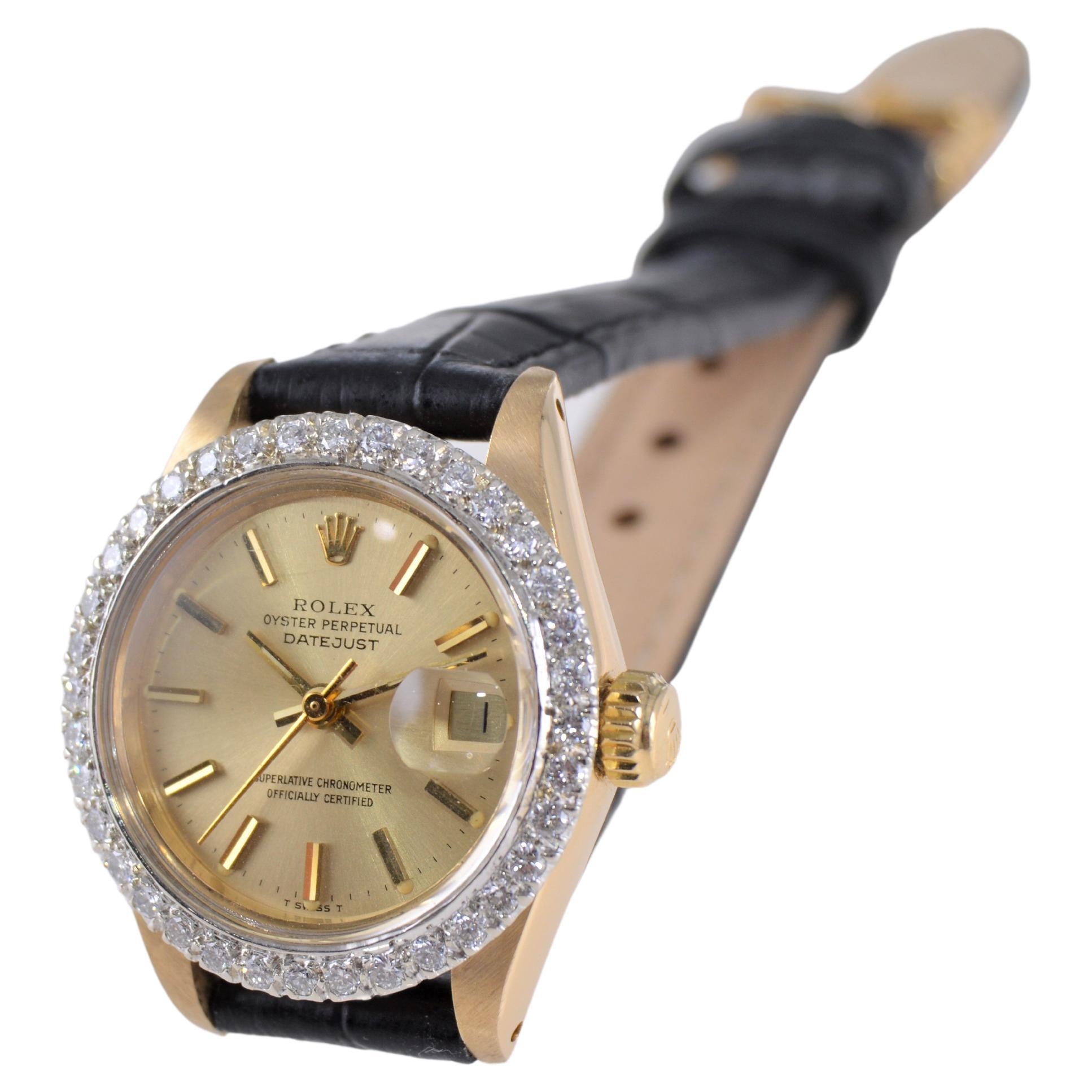 Rolex 18 Karat Gelbgold Damen President Modell mit maßgefertigter Diamant-Lünette im Angebot 3