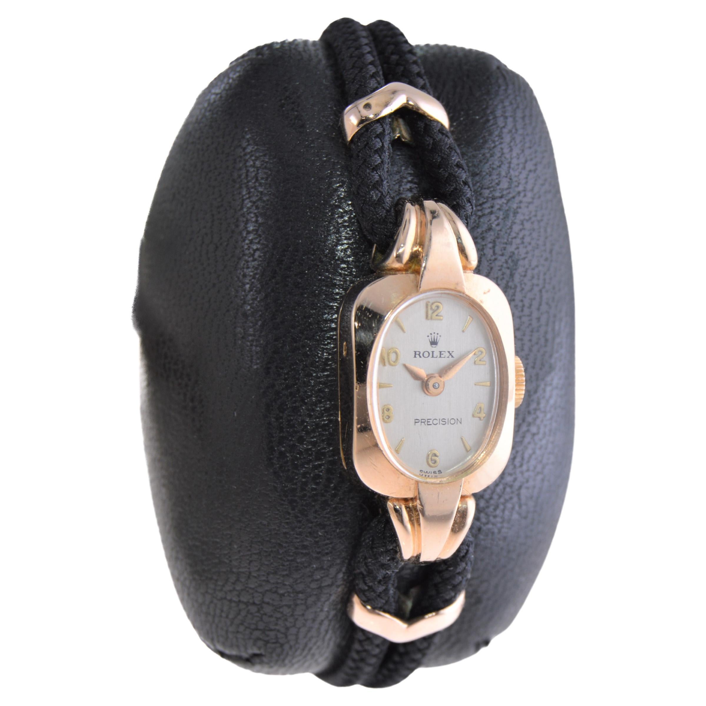 Rolex 14Kt. Gold Art Deco Ladies Watch with Original Bracelet Hardware 1947  For Sale