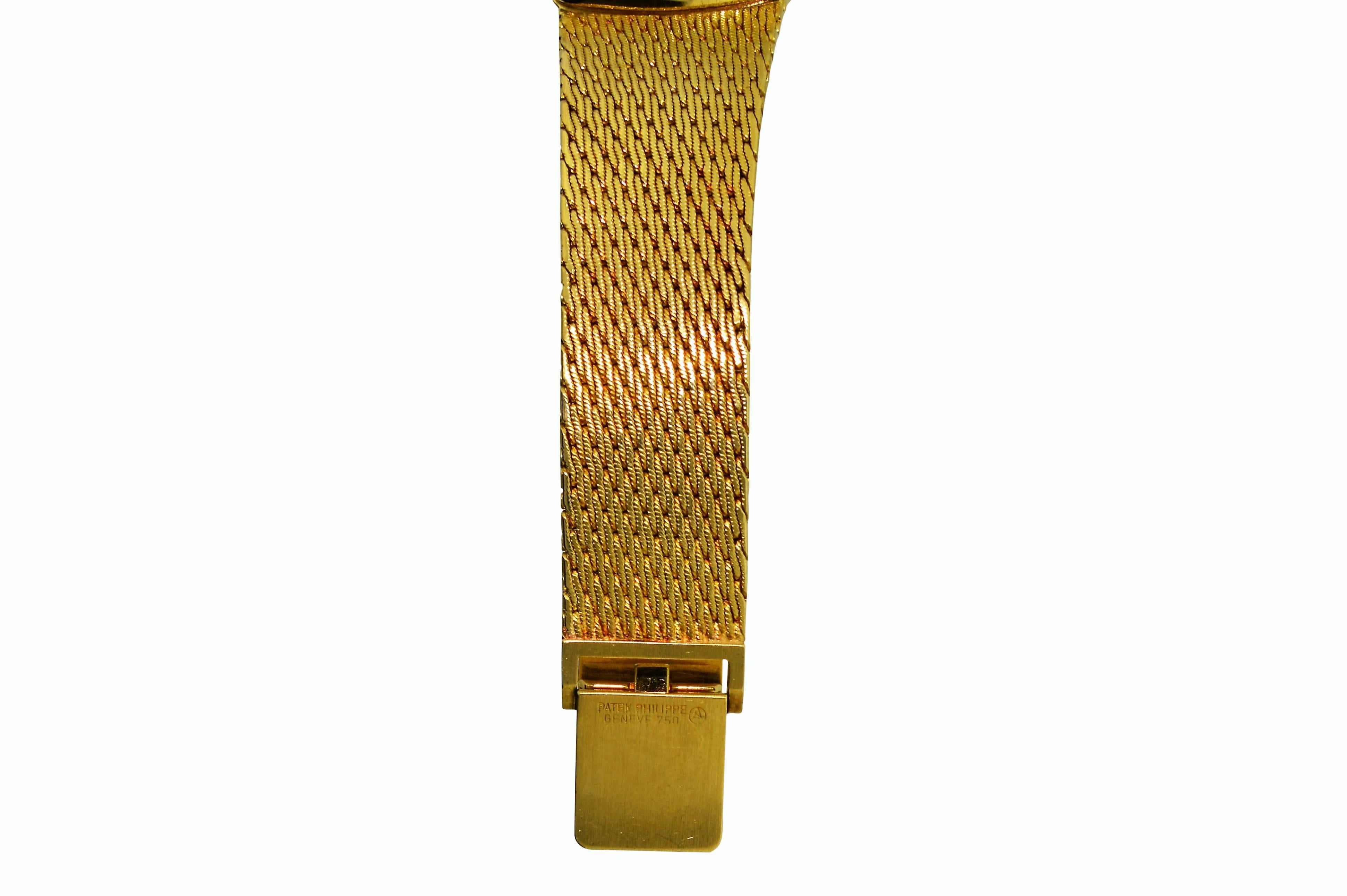 1990s Patek Philippe 18 kt Gold Bracelet Wrist Watch  1