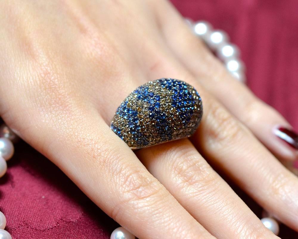 Blue Sapphire Cognac Diamonds Gold Dome Ring In Excellent Condition In Long Beach, CA