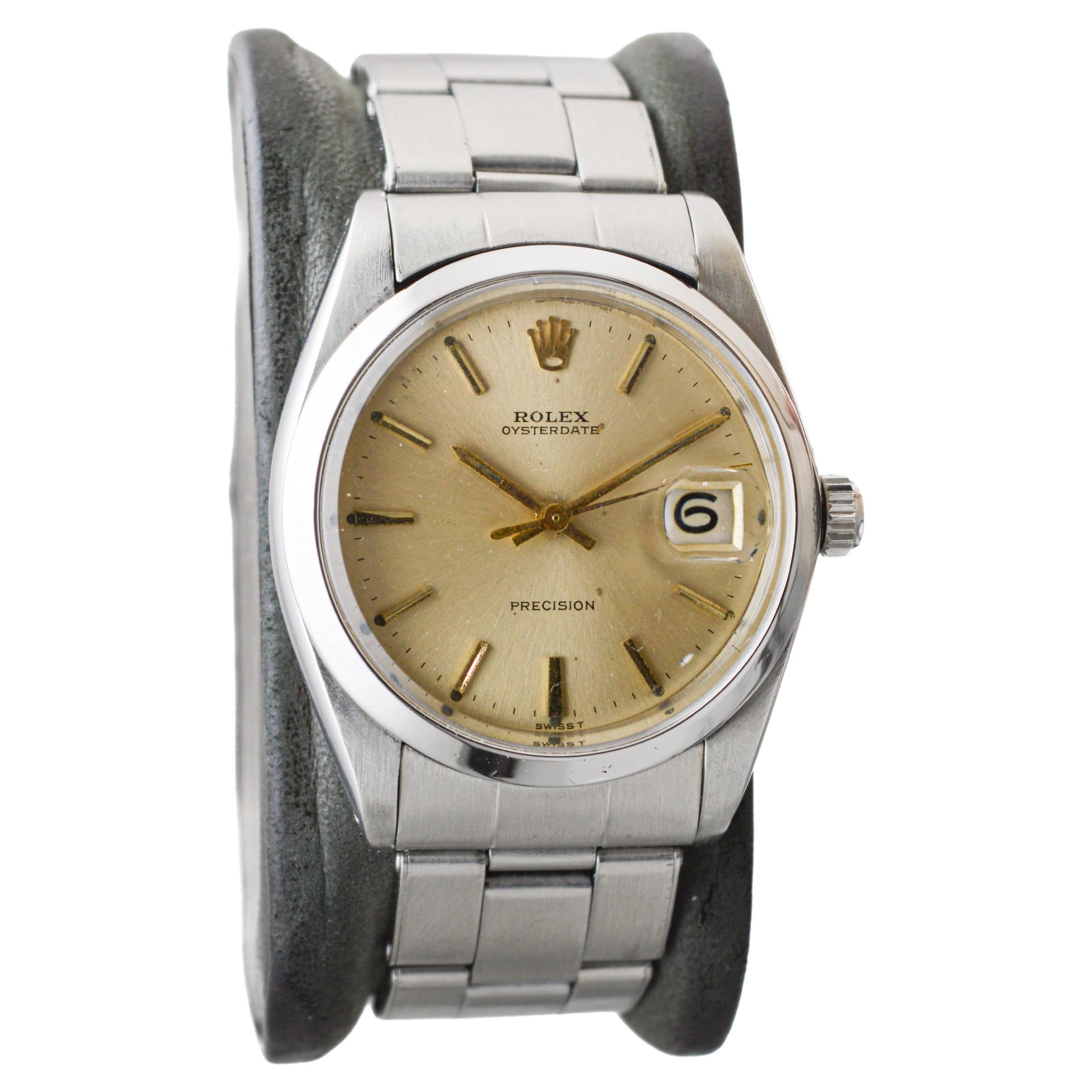 FACTORY / HOUSE: Rolex Watch Company
STYLE / REFERENCE: Oyster Date / Reference 6694
METAL / MATERIAL: Stainless Steel
CIRCA / YEAR: 1960's
DIMENSIONS / SIZE: Length 42mm X Diameter 35mm
MOVEMENT / CALIBER: Manual Winding / 17 Jewels / Caliber