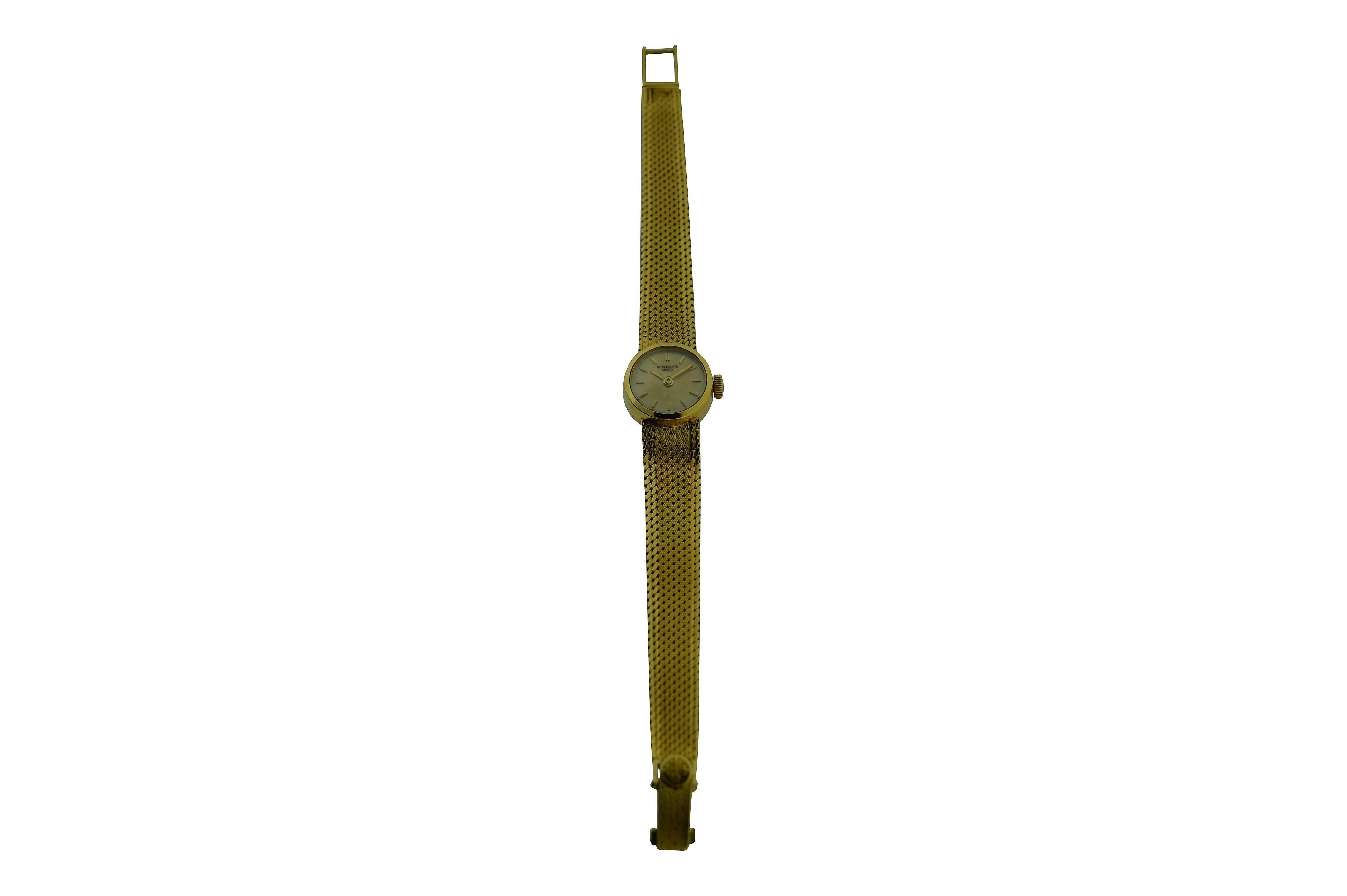 FACTORY / HOUSE: Patek Philippe Wrist Watch
STYLE / REFERENCE: 3266/ 13
MOVEMENT / CALIBER: Round / 20 Jewels
METAL: 18Kt. Yellow Gold
CIRCA: 1950s
DIAL / HANDS: Original Silvered with Batons / Baton Hands
DIMENSIONS: 15mm X 15mm
ATTACHMENT /