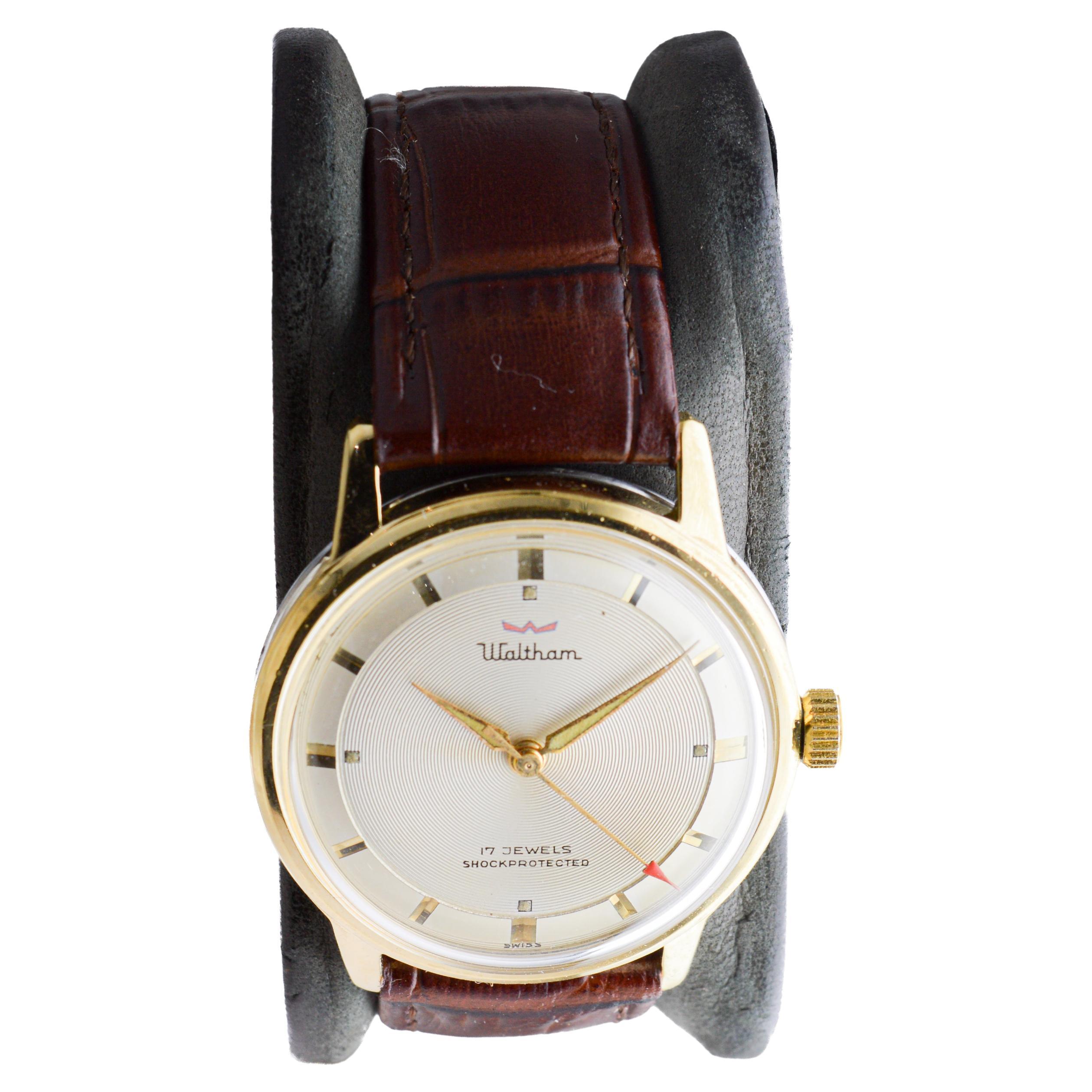 Art déco Montre Art Déco en or jaune de Waltham, circa 1950 en vente
