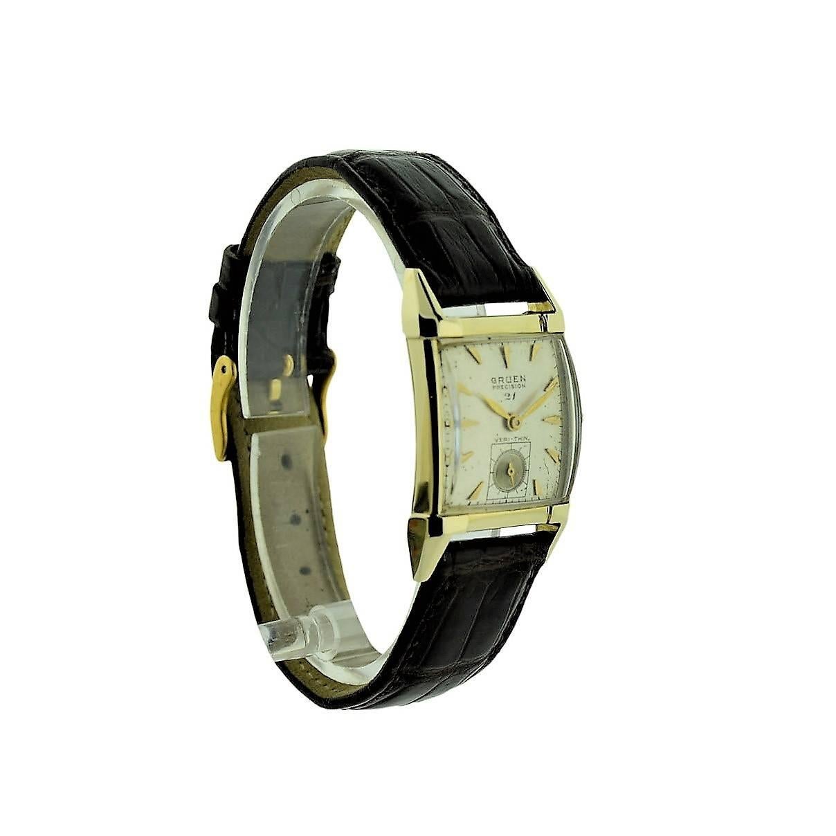 Gruen Yellow Gold Art Deco Automatic Wristwatch, circa 1940s In Excellent Condition In Long Beach, CA