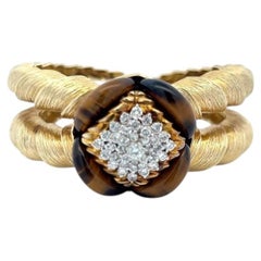 Vintage 18K Yellow Gold Bangle Bracelet with 1.35 Carat Round H VS Diamonds