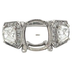Bague semi-montée en platine avec diamants trapézoïdaux et ronds de 1,27 carat, taille 9,8 × 8,4 mm