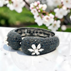 18K White Gold Bangle Bracelet with 2.45ct Mixed Cut H VS Diamonds 25ct Sapphire