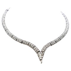 Vintage Gold Silver and Palladium V-shaped Necklace with 10.92 Carat Diamonds