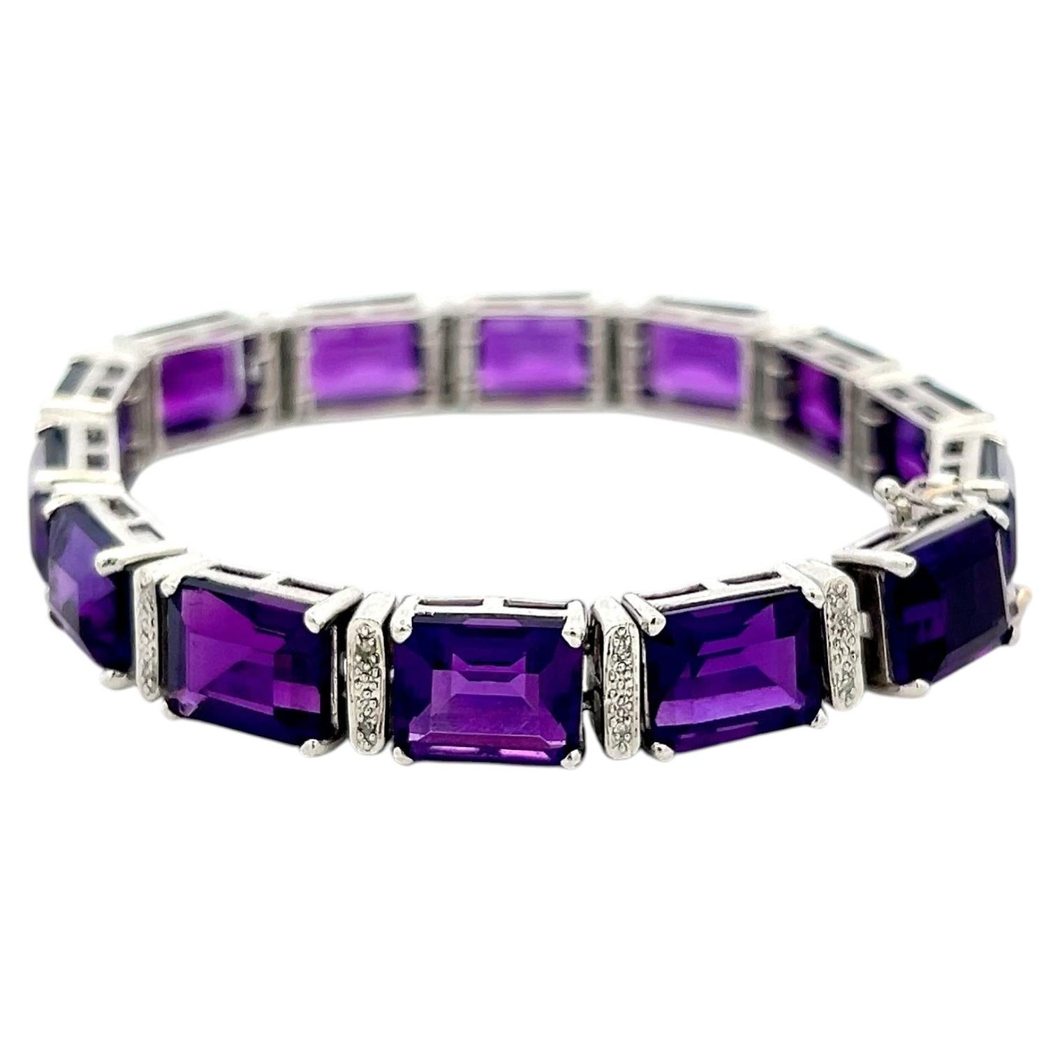 14K White Gold Link Bracelet with 0.08ct Round G-VS Diamonds and 10 MM Amethyst For Sale