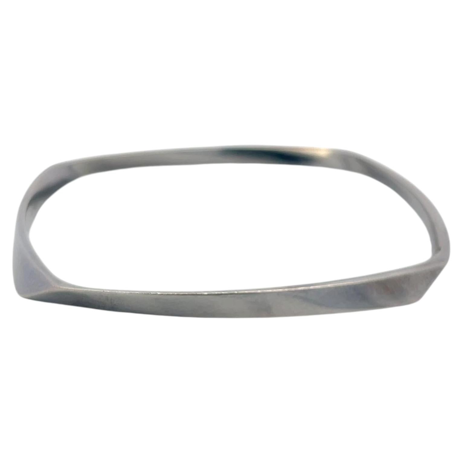 Tiffany & Co Vintage 18K White Gold Bangle Bracelet 24.5 Grams For Sale
