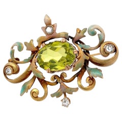 Vintage 18K Yellow Gold Pin Brooch with 0.4 Carat Diamonds 15 Carat Oval Peridot