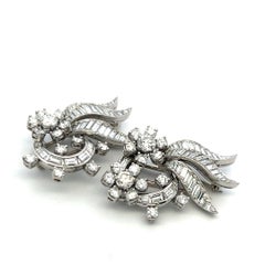 Oscar Heyman Vintage Platinum Double Clip Pin Brooch with 10 Carat Diamonds