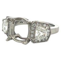 Bague semi-montée en platine avec diamants trapézoïdaux et ronds de 1,27 carat, taille 9,8 × 8,4 mm