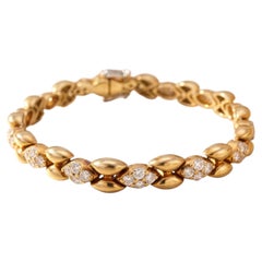 Jose Hess 18K Yellow Gold Link Bracelet with 3.08 Carat Round E SI Diamonds