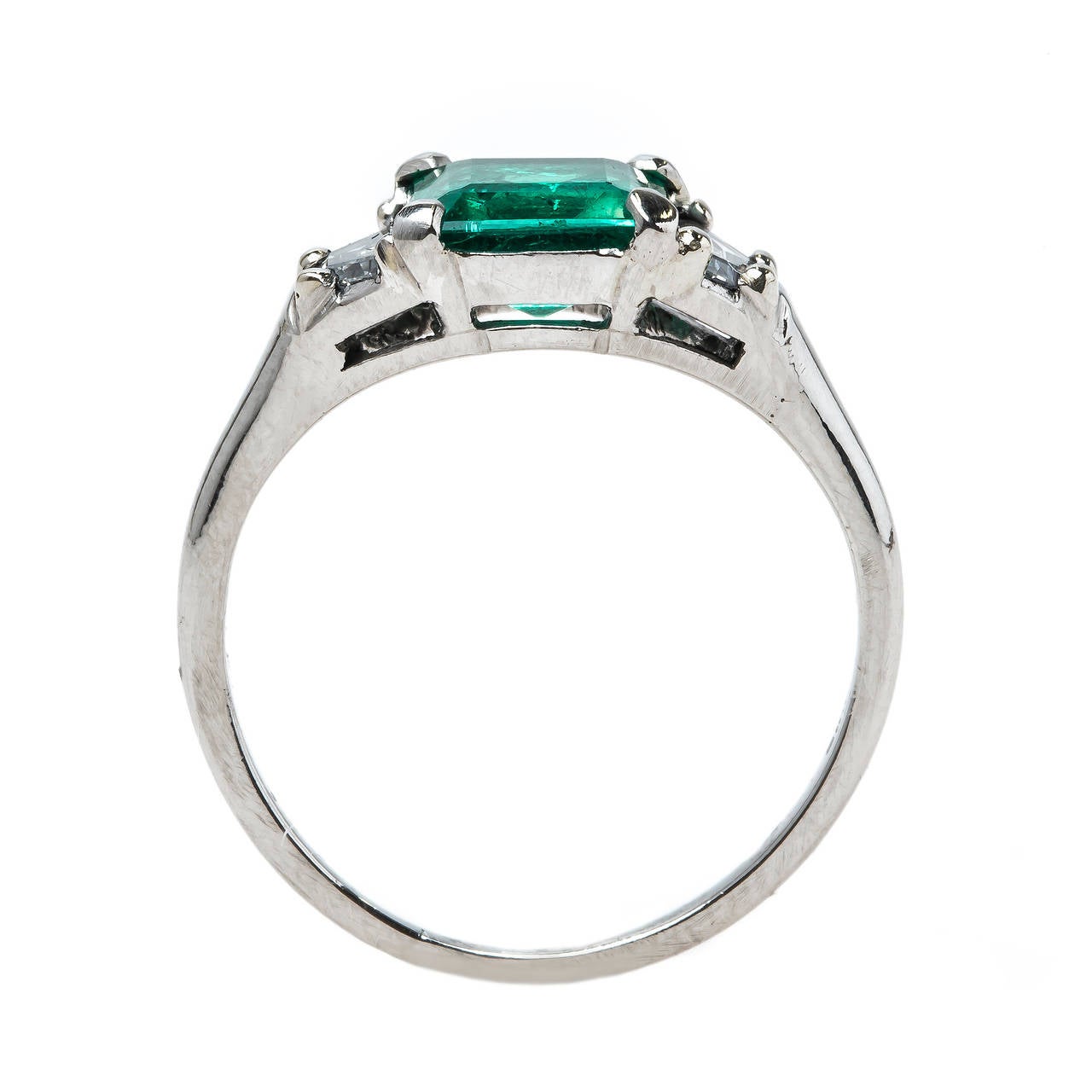 Chic Mid-Century Emerald Diamond Platinum Engagement Ring In Excellent Condition In Los Angeles, CA
