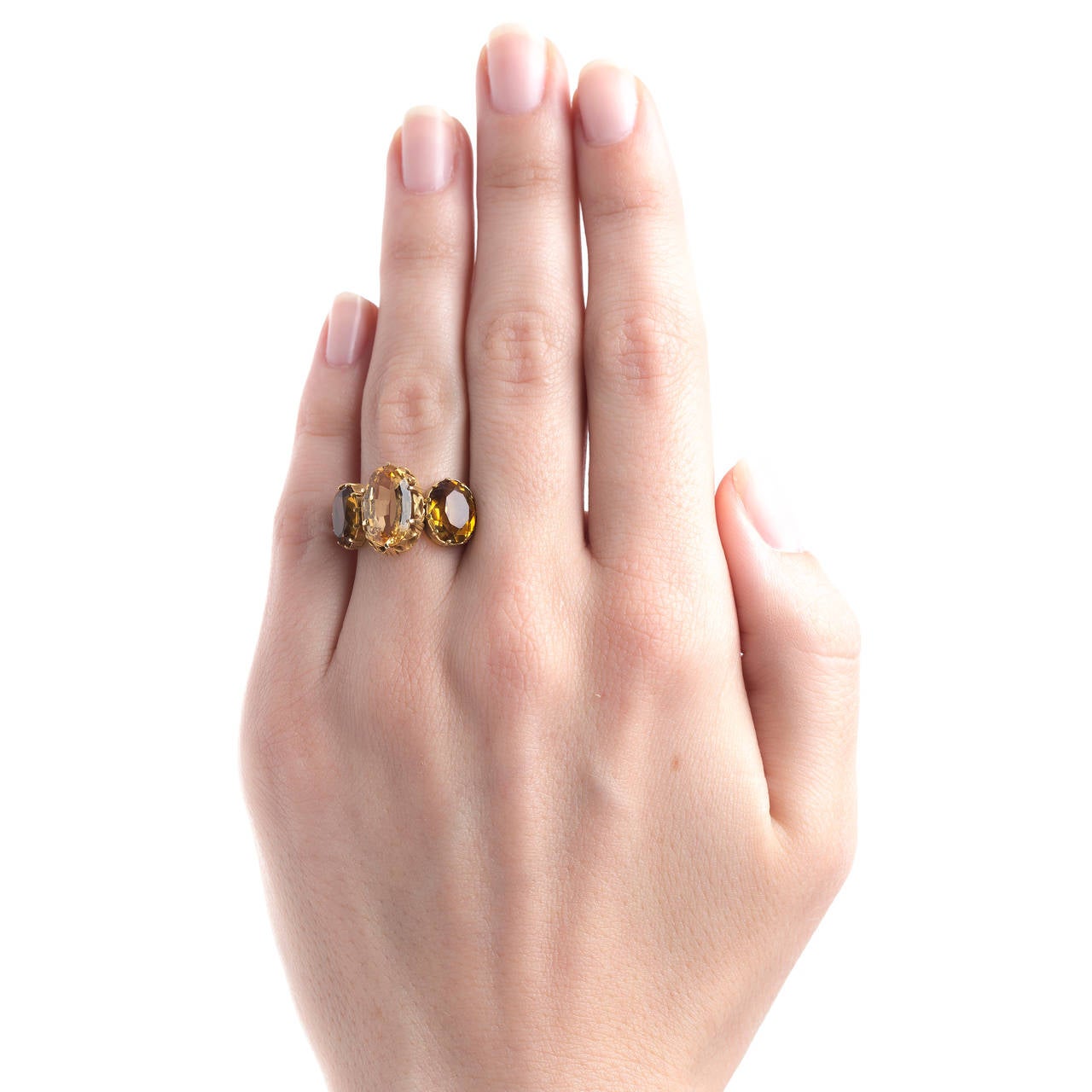 Victorian Three Stone Yellow Citrine Gold Ring In Excellent Condition For Sale In Los Angeles, CA