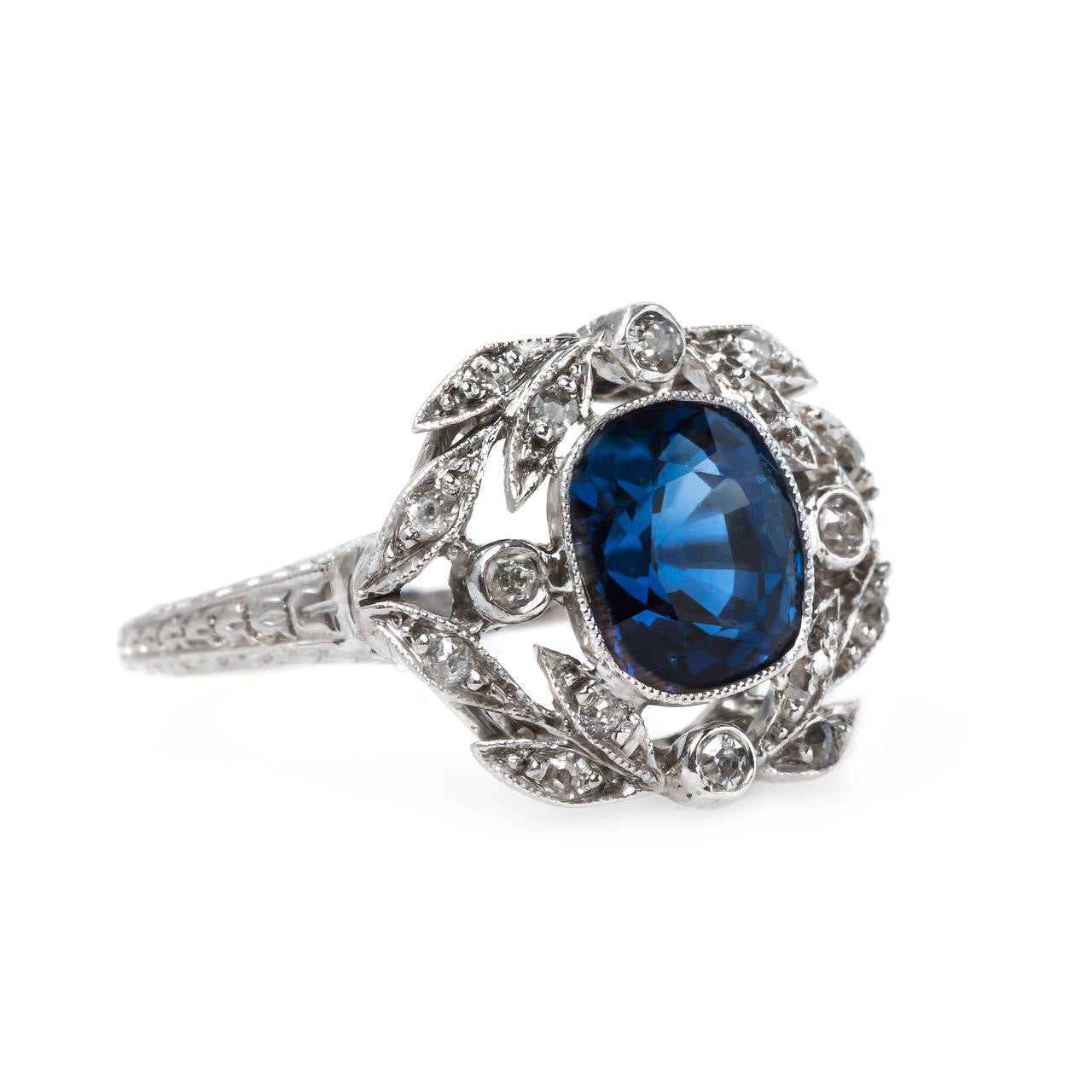Stunning Edwardian GIA Sapphire Diamond Platinum Engagement Ring In Excellent Condition In Los Angeles, CA