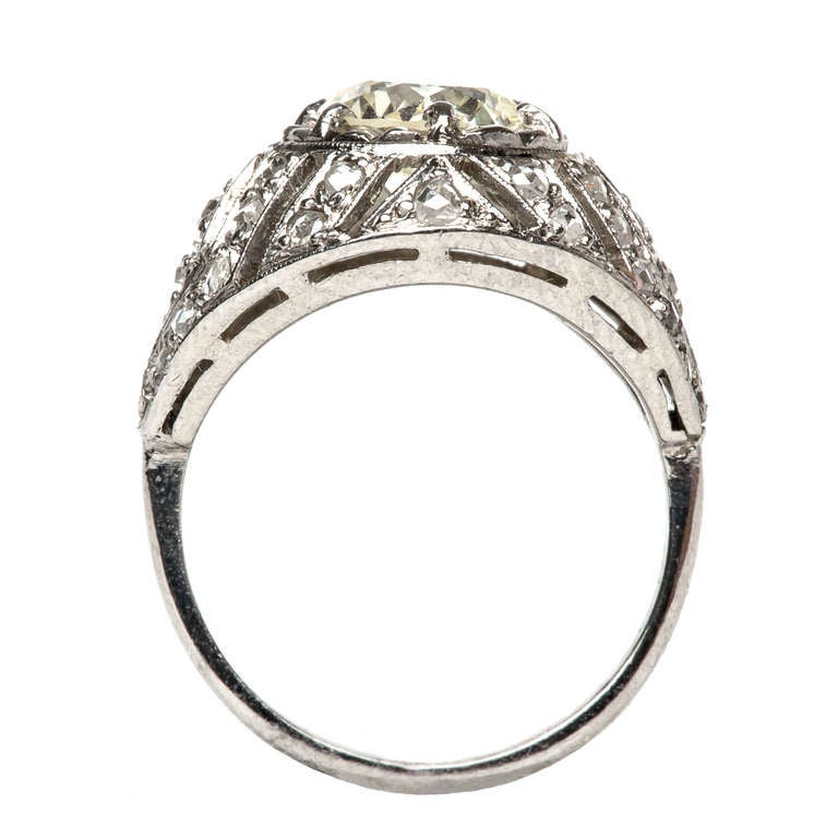 1.43 Carat Diamond Platinum Edwardian Engagement Ring In Excellent Condition In Los Angeles, CA