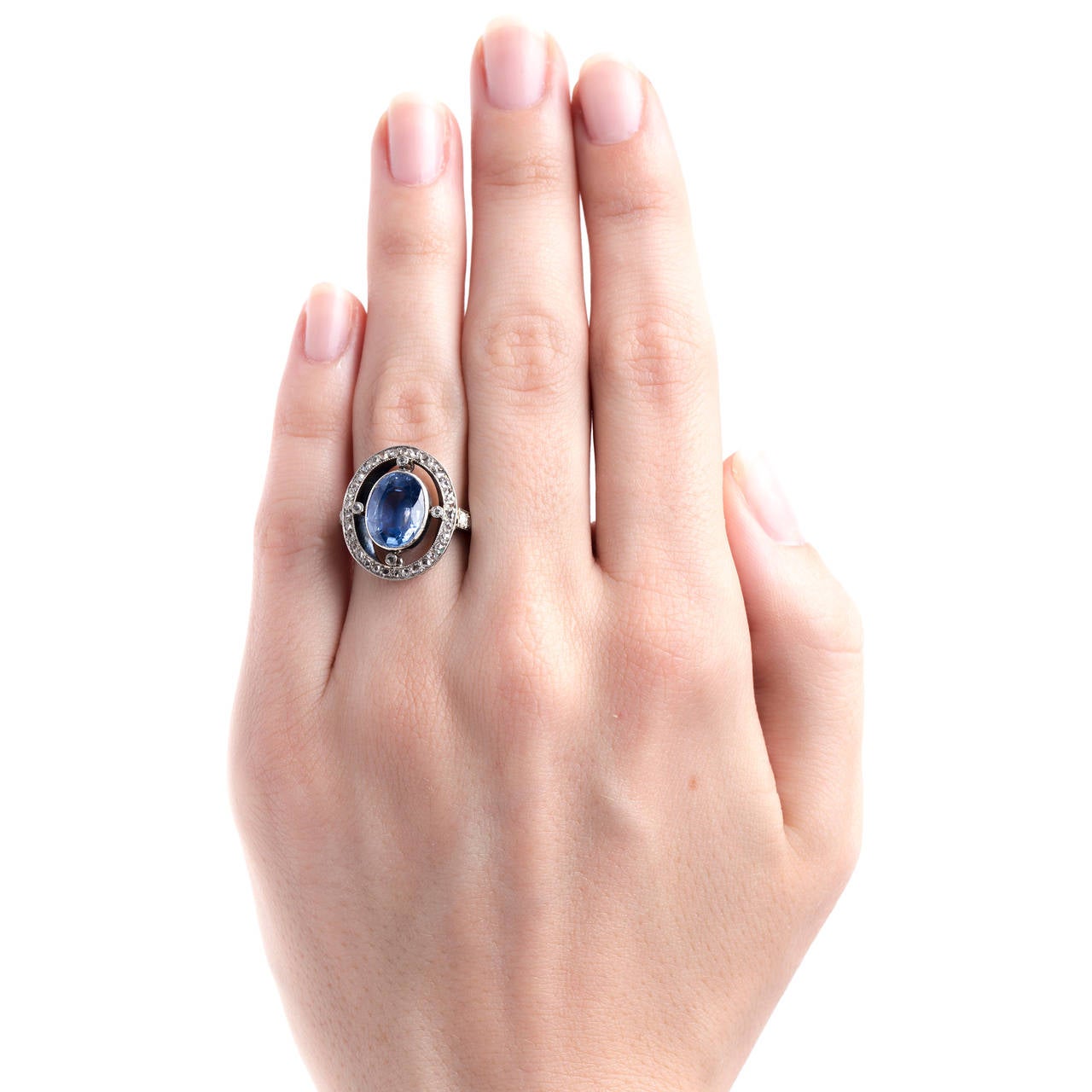 Late Art Deco Sri Lankan Sapphire Engagement Ring In Excellent Condition In Los Angeles, CA