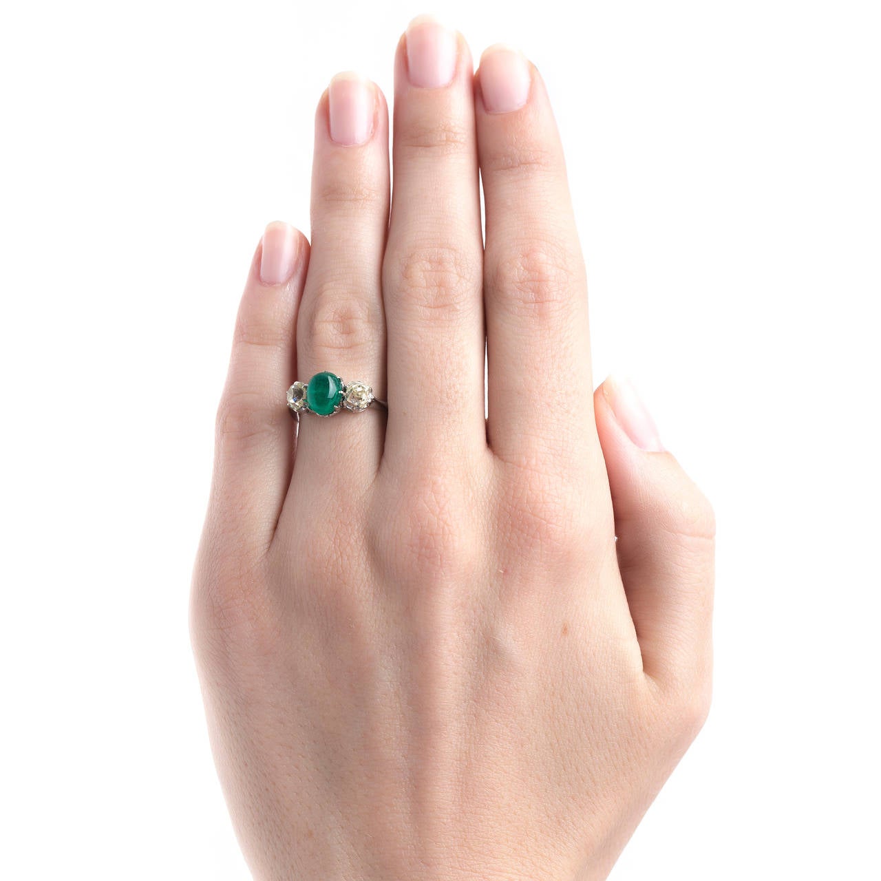 Art Deco 1.75 Carat Colombian Emerald Diamond Three Stone Ring In Excellent Condition In Los Angeles, CA