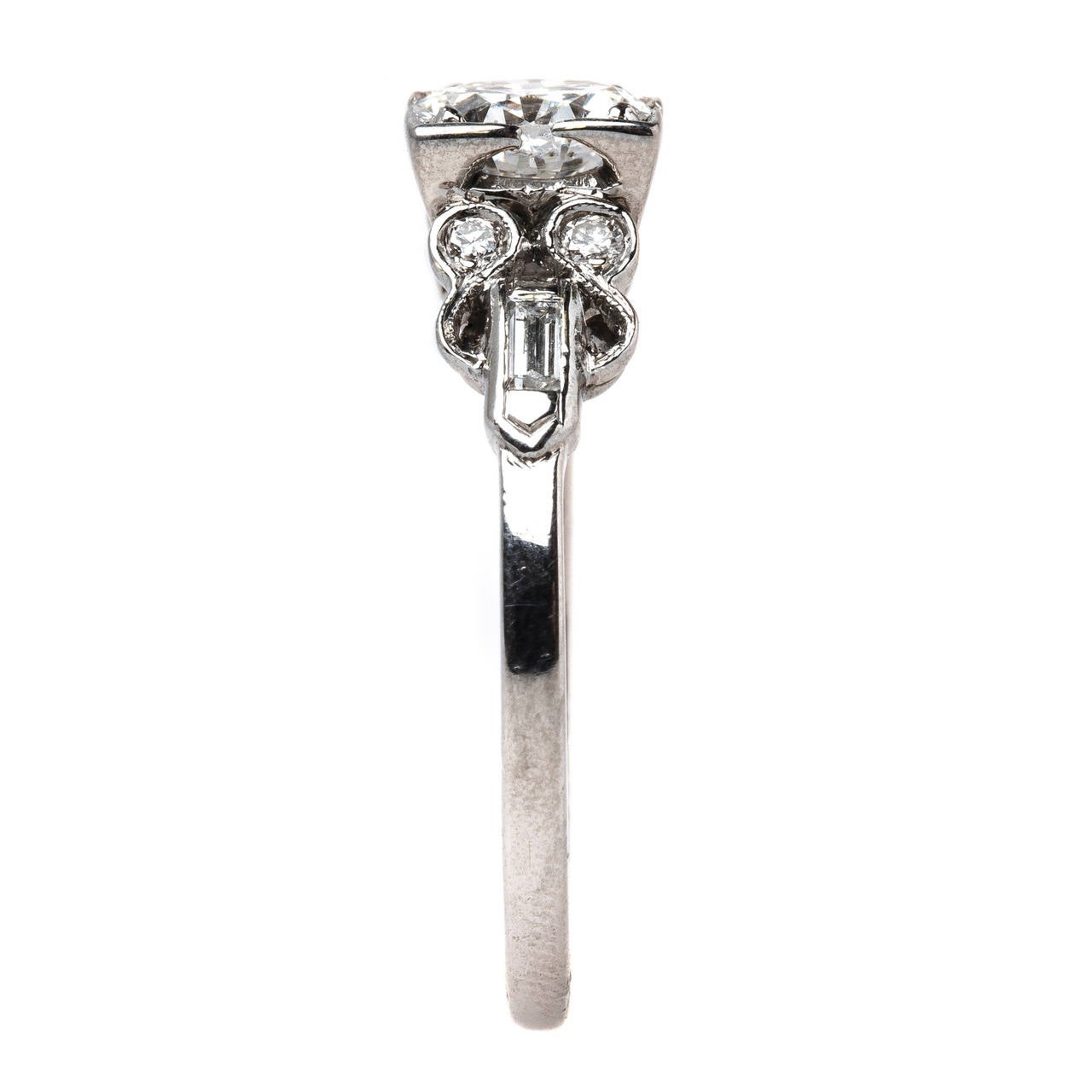 Women's Art Deco 0.84 Carat EGL Cert Diamond Platinum Engagement Ring For Sale