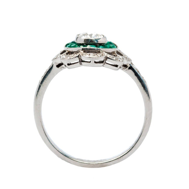 Emerald and Diamond Scalloped Art Deco Engagement Ring In Excellent Condition In Los Angeles, CA