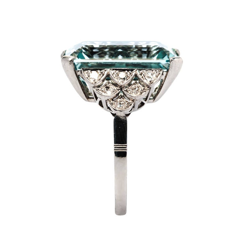 Aquamarine and Diamond Art Deco Cocktail Ring In Excellent Condition In Los Angeles, CA