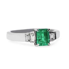 Spectacular Modern Era Colombian Emerald platinum Engagement Ring