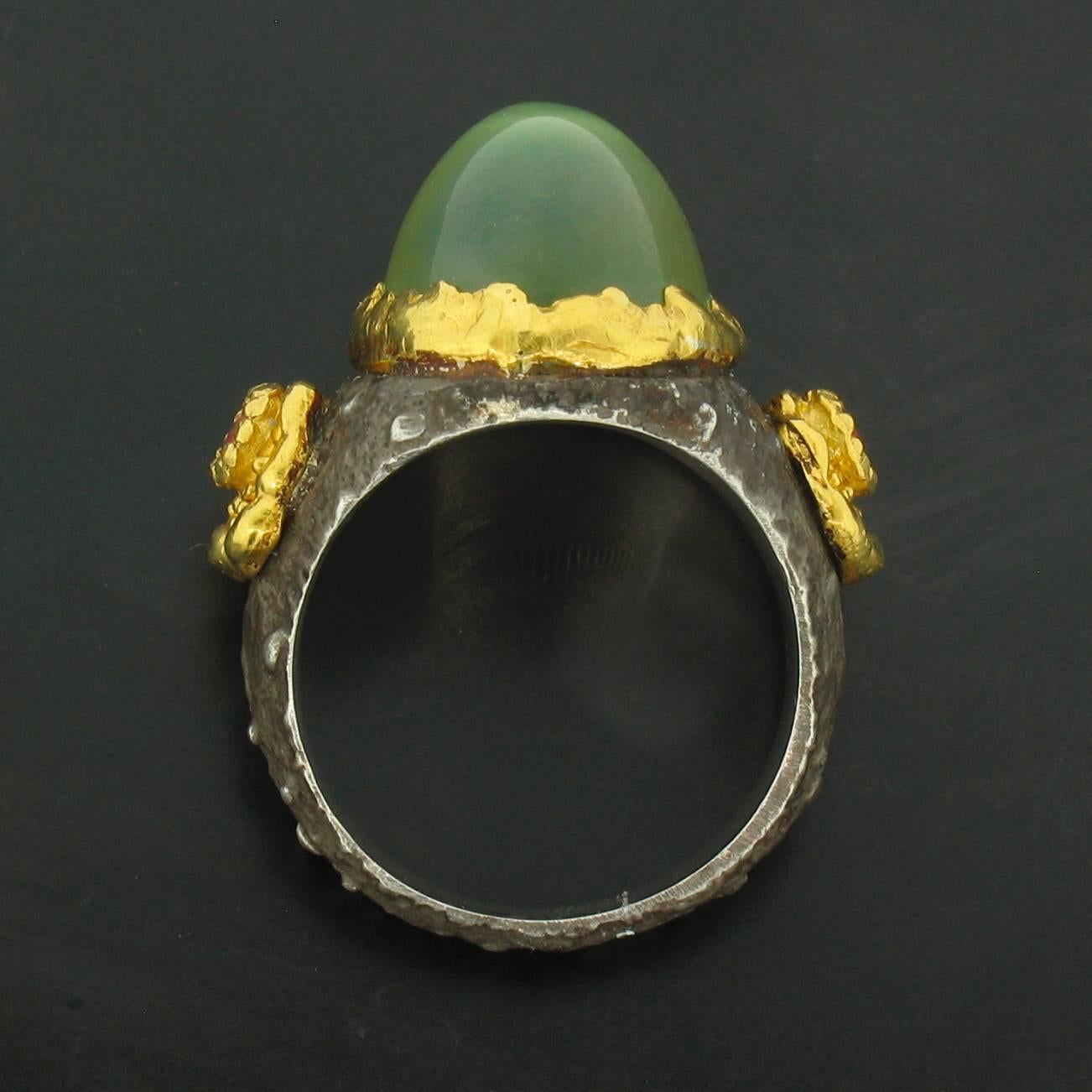 Women's or Men's Victor Velyan Prehnite and Pink Sapphire Ring