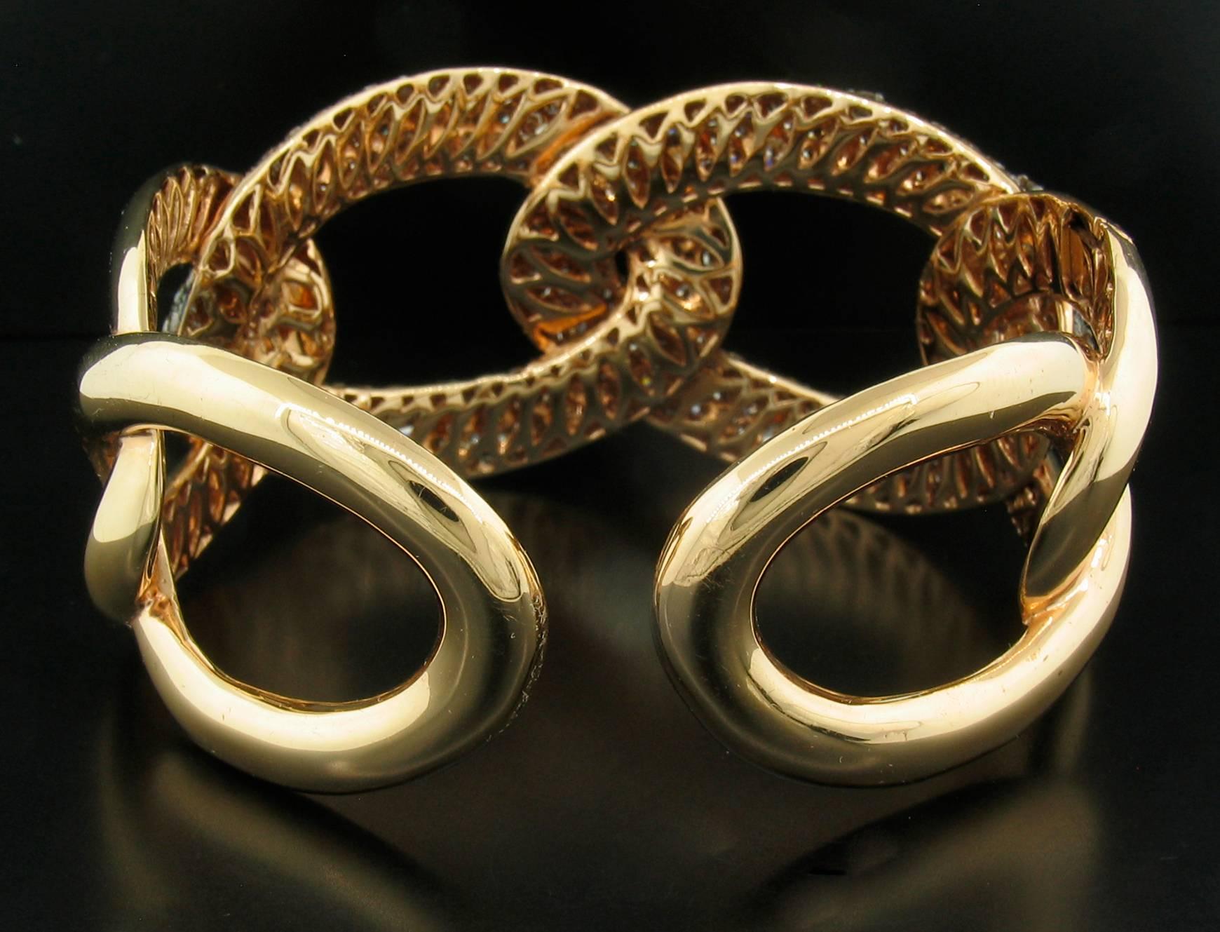 Champagne Diamond and Gold Link Cuff Bracelet In New Condition In Carmel, CA