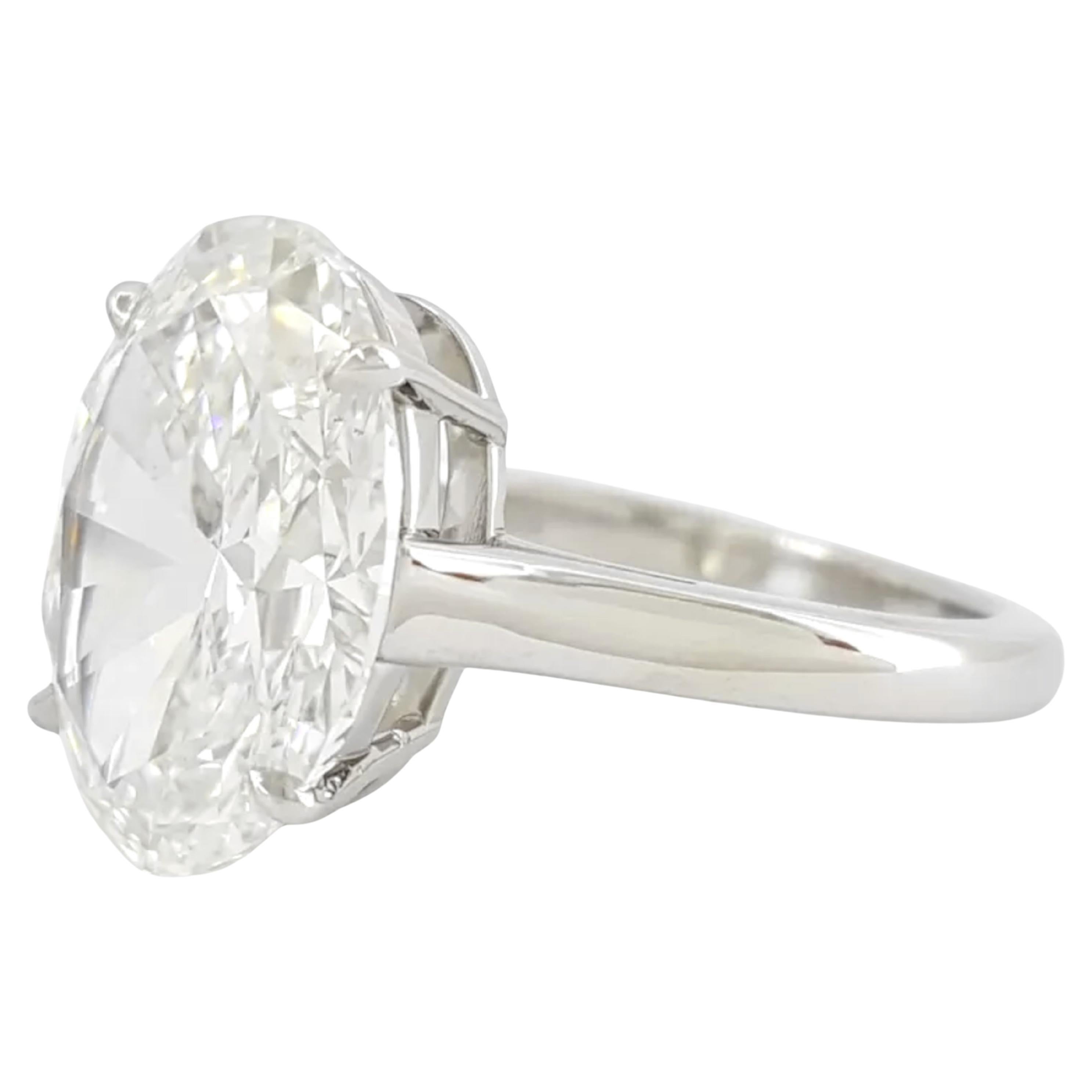 Tiffany & Co. engagement ring featuring an impressive 5.01 ct oval cut diamond For Sale