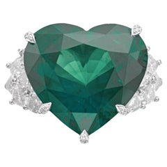 Platinring, GRS-zertifizierter 25 herzförmiger Smaragd-Diamant-Platinring