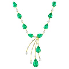 20 Carat Emerald and Diamond Necklace in 18K Gold