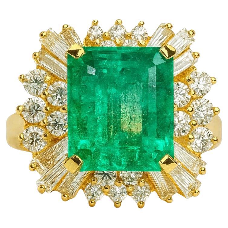 Anello di fidanzamento con smeraldo colombiano certificato GIA Minor Oil in vendita