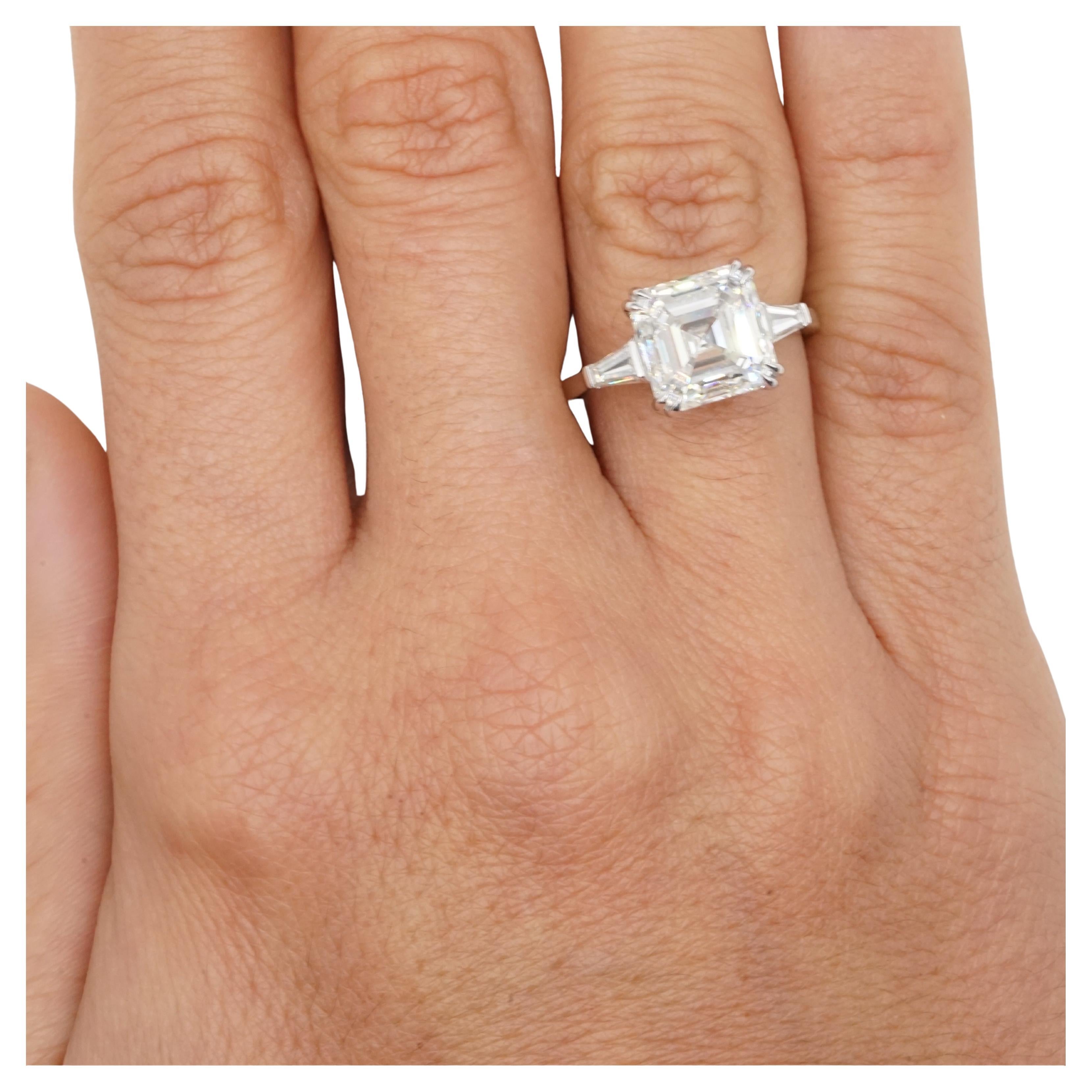 Anello in platino con diamante taglio Asscher certificato GIA da 4,01 carati D VS2