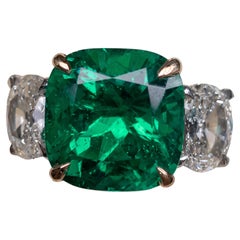 6.56 Carat Colombian Emerald Diamond Three-Stone Ring with Swiss Certification