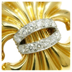 Verdura 1-Karat-Diamant-Ohrclips mit Fleur-de-Lis-Motiv aus 18-karätigem Gold