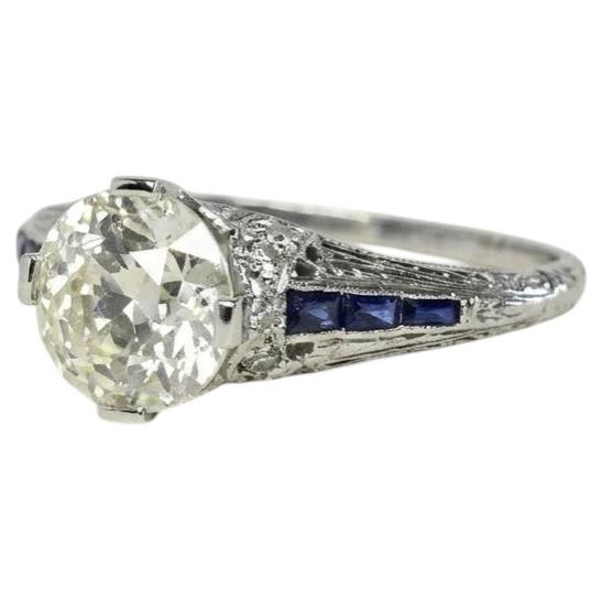2-Karat-Verlobungsring aus Platin im Art-Déco-Stil mit Diamant im alten europäischen Schliff und Saphir im Angebot
