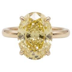 8 Carat Fancy Intense Yellow VS2 Oval Diamond Yellow Gold Ring
