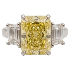 6 Carat Fancy Light Yellow VVS2 Radiant Diamond White Gold Ring