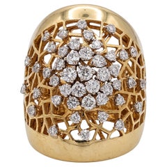 Anello a cupola con motivo a pizzo e diamante da 1 carato di Crivelli