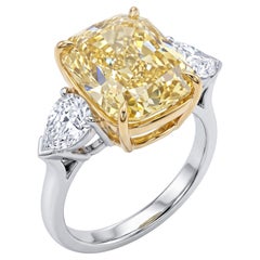 Diamant de 8,13 carats, couleur « Fancy Intense Yellow », pureté VVS2, taille « Cushion Modified Brilliant », jaune a