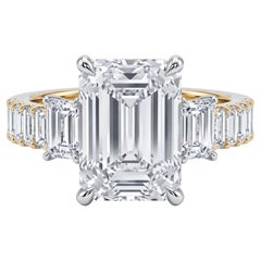 5.01 Carat G VS1 Emerald Diamond White and Yellow Gold Ring